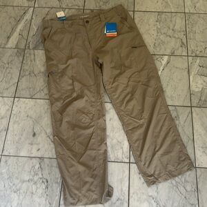 Columbia Men's Khaki Cargo Pants - Outdoor Utility Style